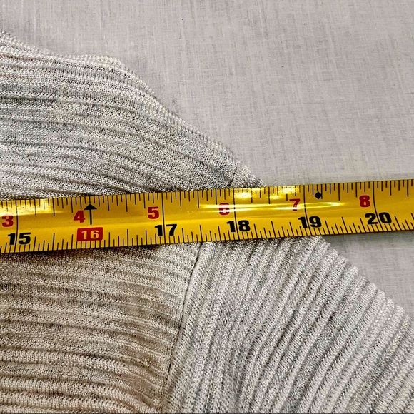 MM LaFleur The Coleman Top Short Sleeve Knitted Gray Ivory Textured Stripe Sz XS - Picture 10 of 11